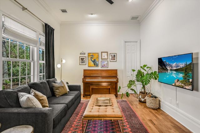 1213 Havre Lafitte DR, Austin, TX 78746