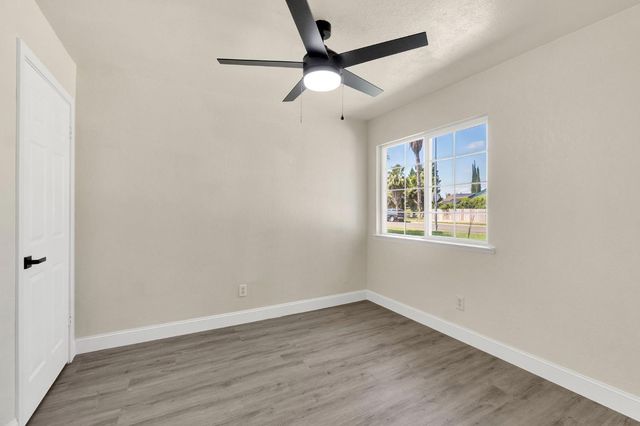 1505 Fountain Way, Madera, CA 93638