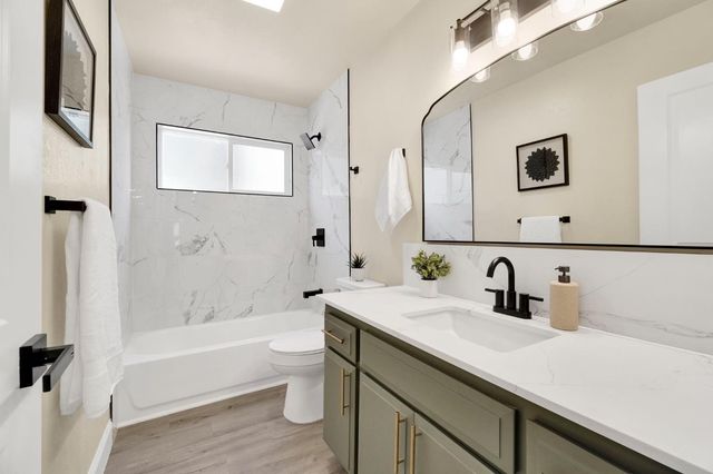 1505 Fountain Way, Madera, CA 93638