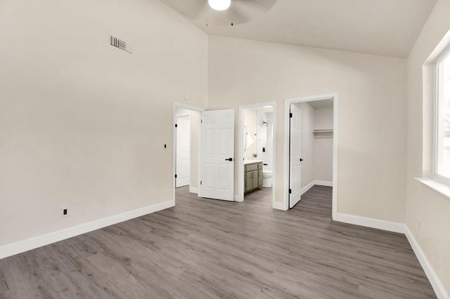1505 Fountain Way, Madera, CA 93638
