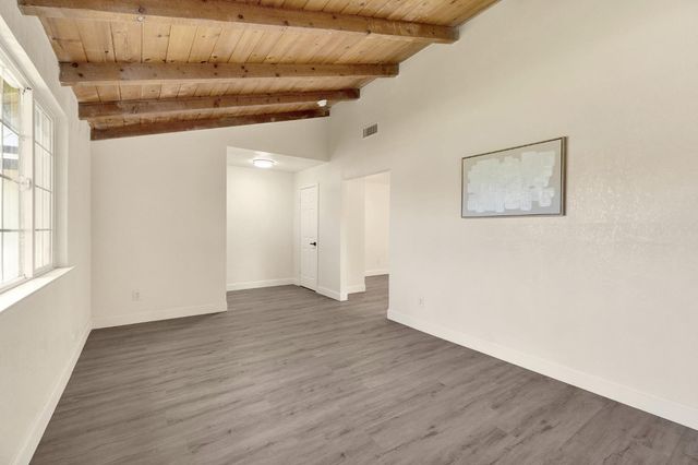 1505 Fountain Way, Madera, CA 93638