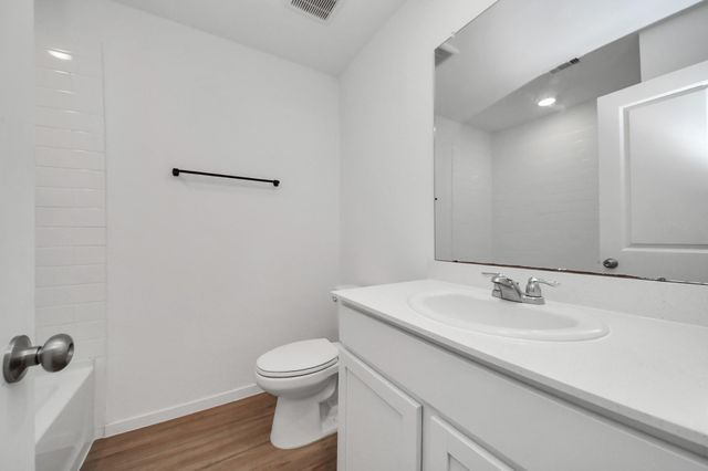 1607 Red Oak Drive, Rosenberg, TX 77471