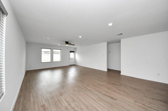 1607 Red Oak Drive, Rosenberg, TX 77471