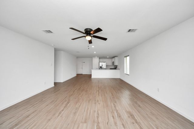1607 Red Oak Drive, Rosenberg, TX 77471