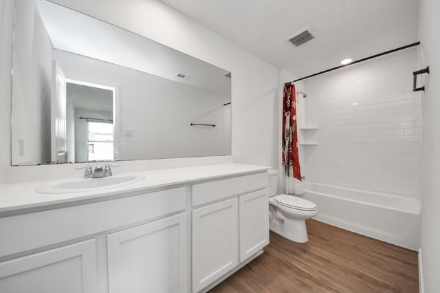 1607 Red Oak Drive, Rosenberg, TX 77471