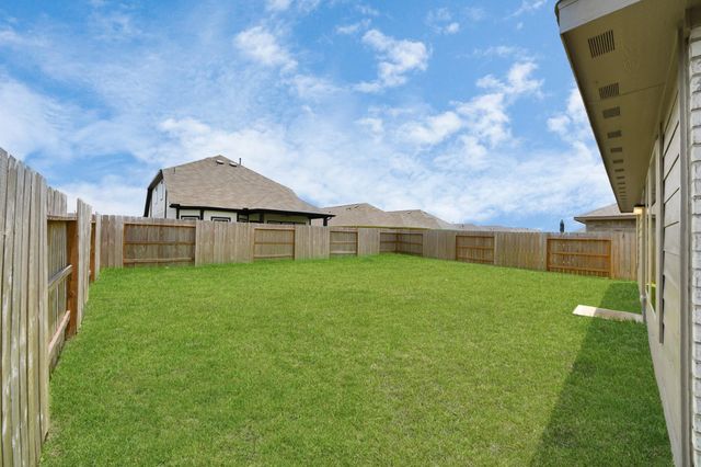 1607 Red Oak Drive, Rosenberg, TX 77471