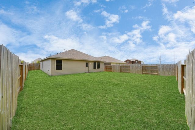 1607 Red Oak Drive, Rosenberg, TX 77471