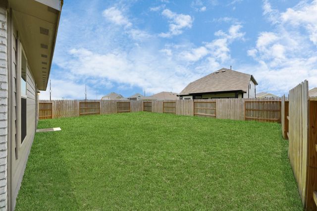1607 Red Oak Drive, Rosenberg, TX 77471