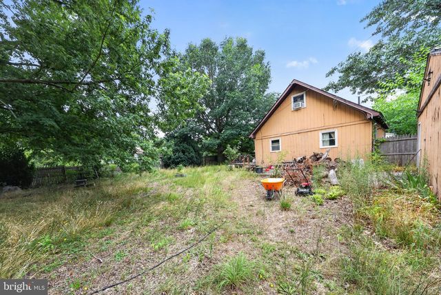 7805 RAYMOND DR, Millville, NJ 08332
