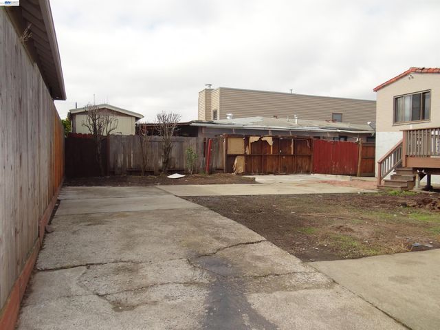 596 Walnut St, San Bruno, CA 94066