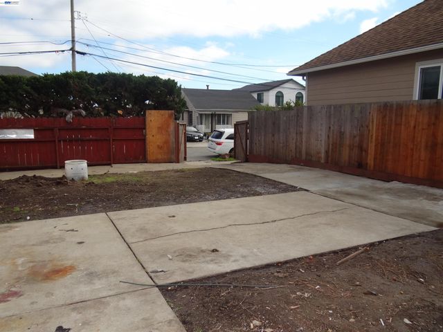 596 Walnut St, San Bruno, CA 94066