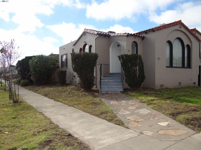596 Walnut St, San Bruno, CA 94066