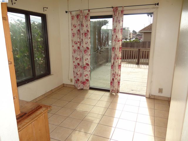 596 Walnut St, San Bruno, CA 94066