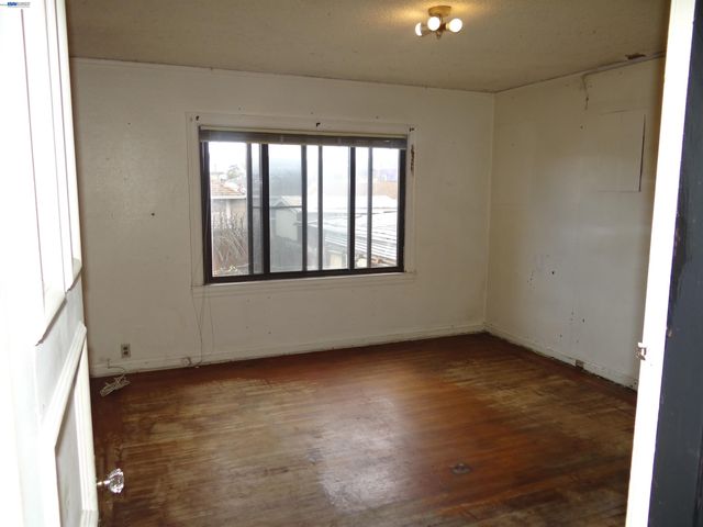 596 Walnut St, San Bruno, CA 94066