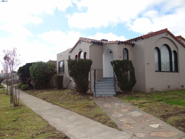 596 Walnut St, San Bruno, CA 94066