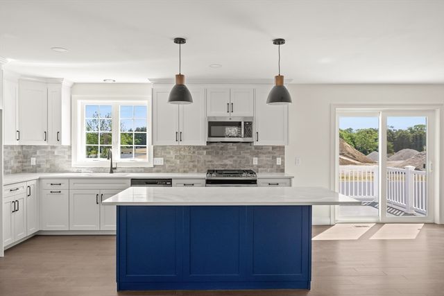 3 Jasmine Way, Bridgewater, MA 02324