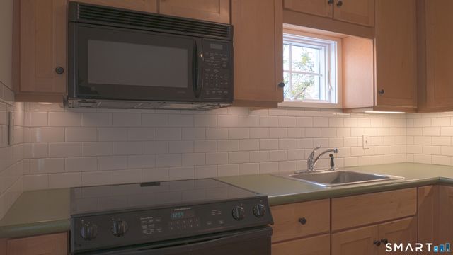 3 Howard Avenue, Branford, CT 06405