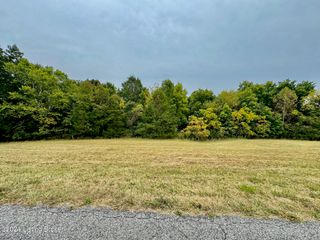 301 Hillsboro Ln, Springfield, KY 40069