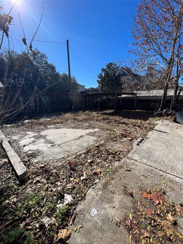 122 Redan Street, Houston, TX 77009