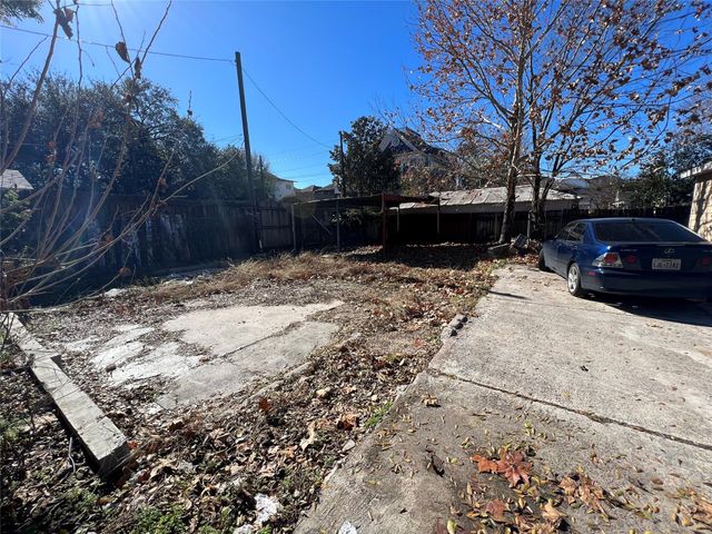 122 Redan Street, Houston, TX 77009