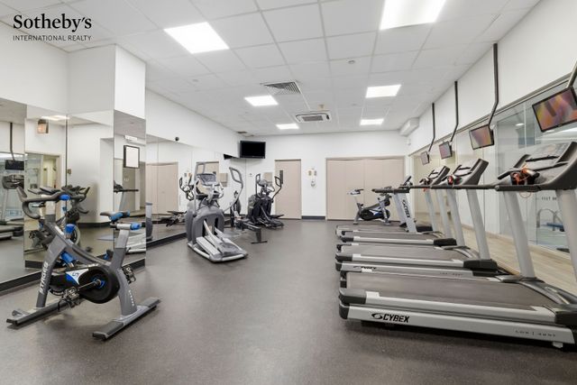 250 E 40th St Apt 7B, New York City, NY 10016