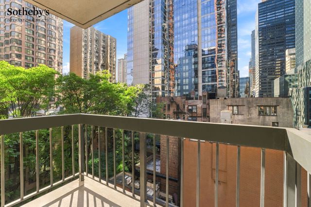 250 E 40th St Apt 7B, New York City, NY 10016