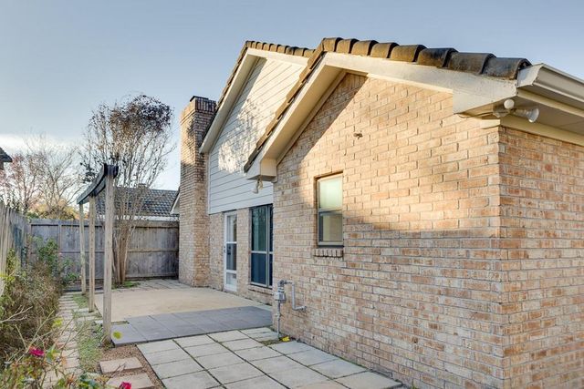 14211 Sandfield Drive, Houston, TX 77077