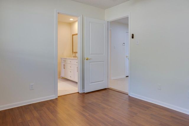 14211 Sandfield Drive, Houston, TX 77077