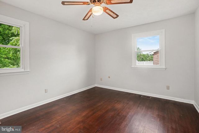 909 SPRING CIR, Mechanicsburg, PA 17055