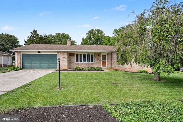 909 SPRING CIR, Mechanicsburg, PA 17055