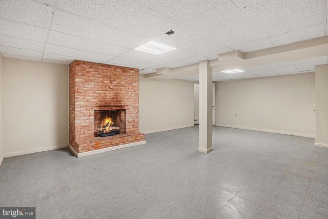 909 SPRING CIR, Mechanicsburg, PA 17055