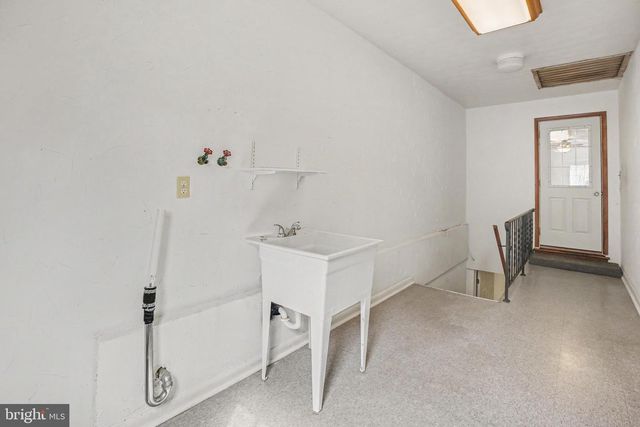 909 SPRING CIR, Mechanicsburg, PA 17055