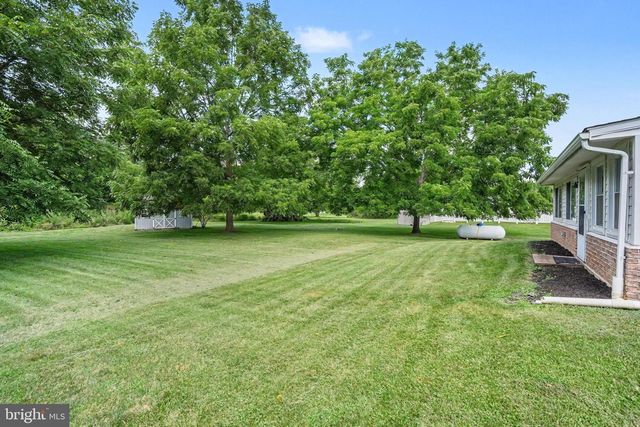 909 SPRING CIR, Mechanicsburg, PA 17055