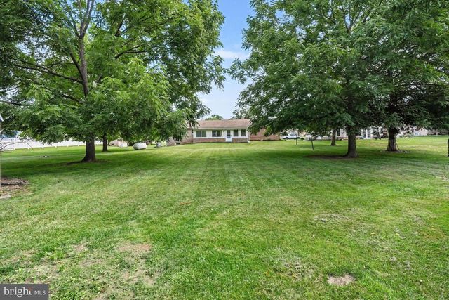 909 SPRING CIR, Mechanicsburg, PA 17055