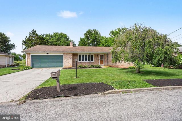 909 SPRING CIR, Mechanicsburg, PA 17055
