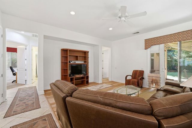 2064 Benton Loop, Roseville, CA 95747
