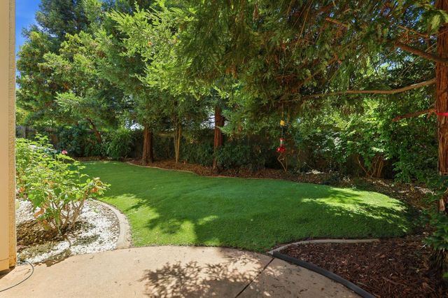 2064 Benton Loop, Roseville, CA 95747