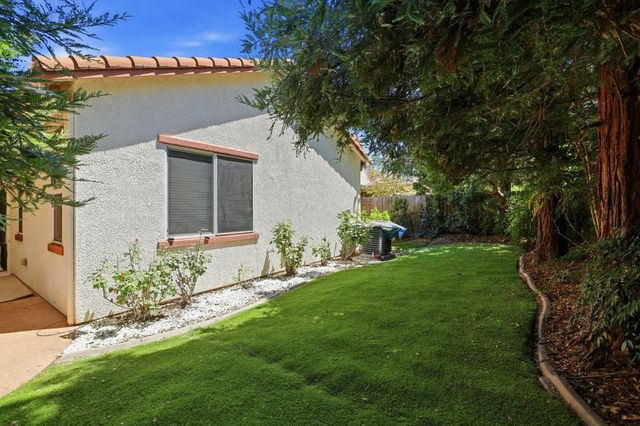 2064 Benton Loop, Roseville, CA 95747