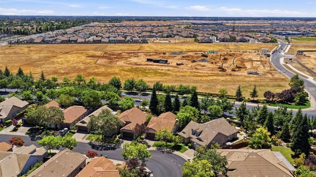 2064 Benton Loop, Roseville, CA 95747