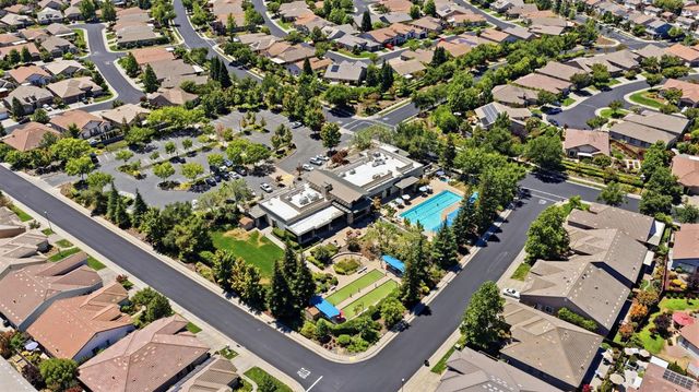 2064 Benton Loop, Roseville, CA 95747
