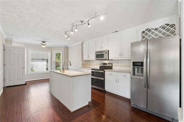 2490 River Run Drive, Dacula, GA 30019