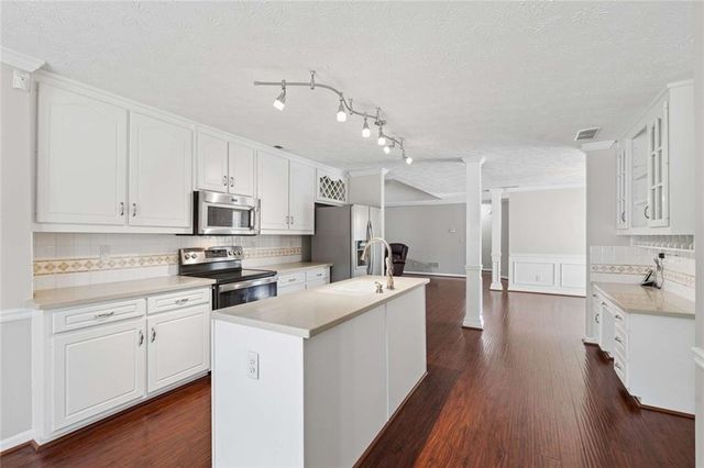 2490 River Run Drive, Dacula, GA 30019