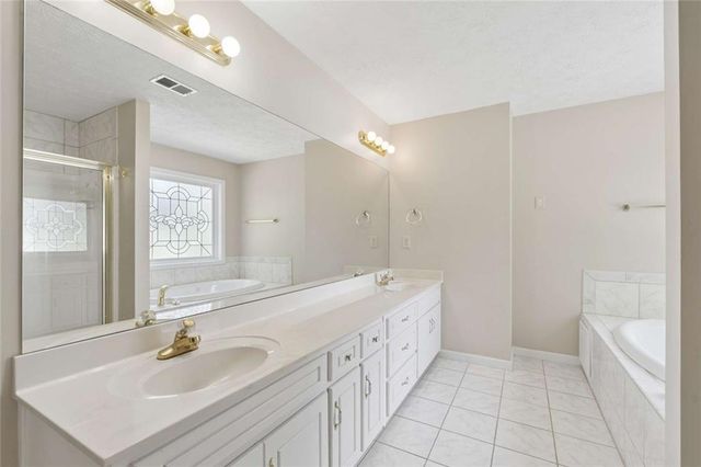 2490 River Run Drive, Dacula, GA 30019