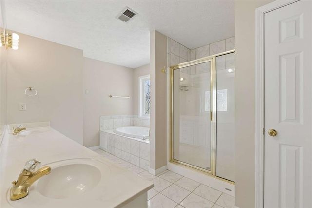 2490 River Run Drive, Dacula, GA 30019