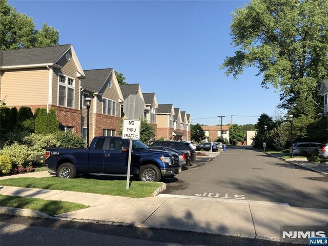 12 Hemlock Lane, Tenafly, NJ 07670