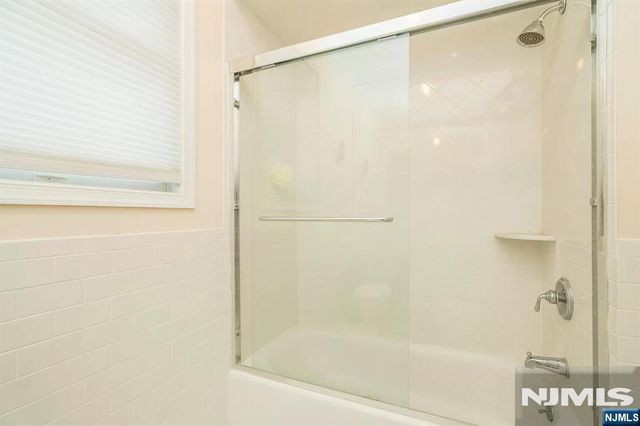 12 Hemlock Lane, Tenafly, NJ 07670