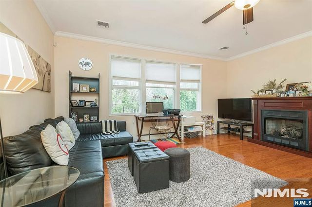 12 Hemlock Lane, Tenafly, NJ 07670