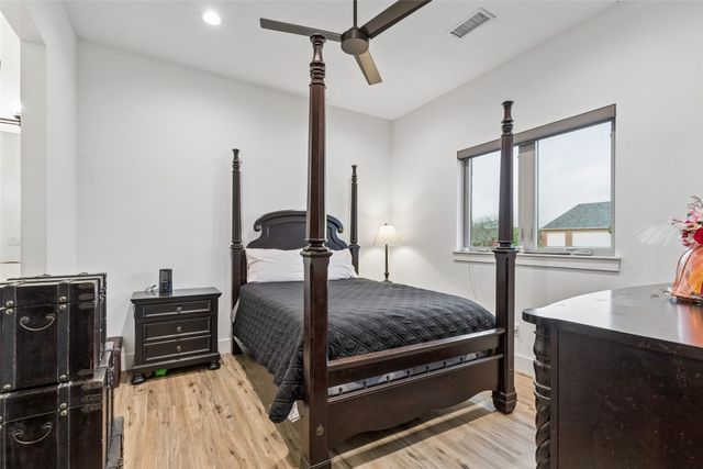 2348 Mystic Shore Drive, Cedar Hill, TX 75104