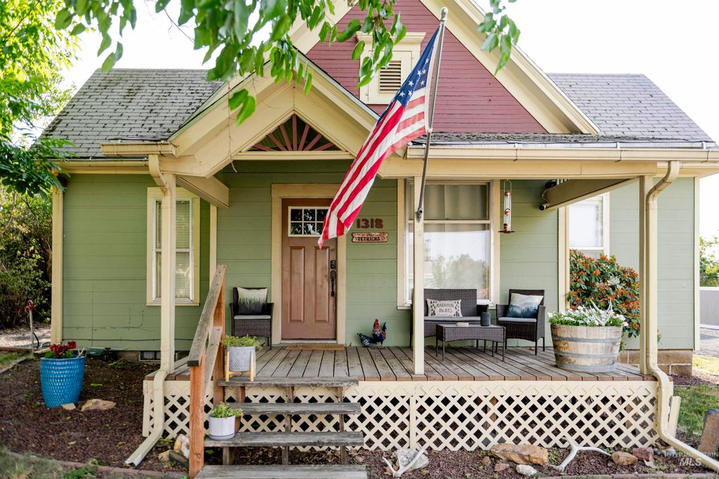 1318 Mccarroll Street, Clarkston, WA 99403