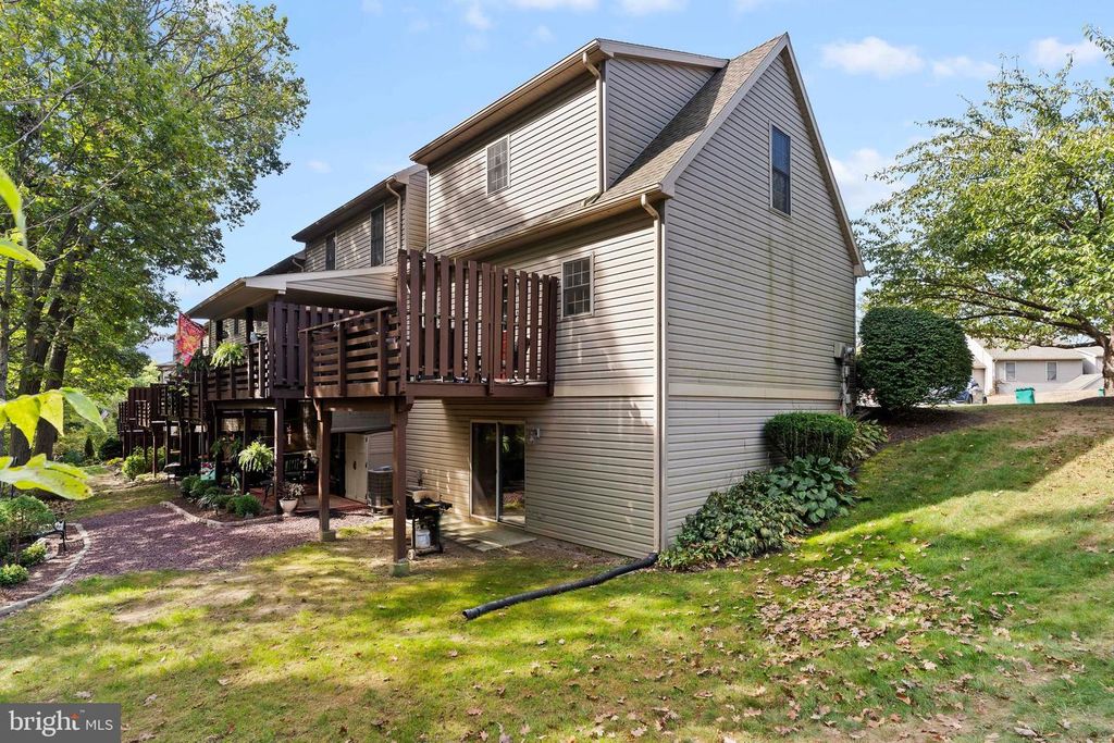 1450 TIMBER CHASE DR, Mechanicsburg, PA 17050